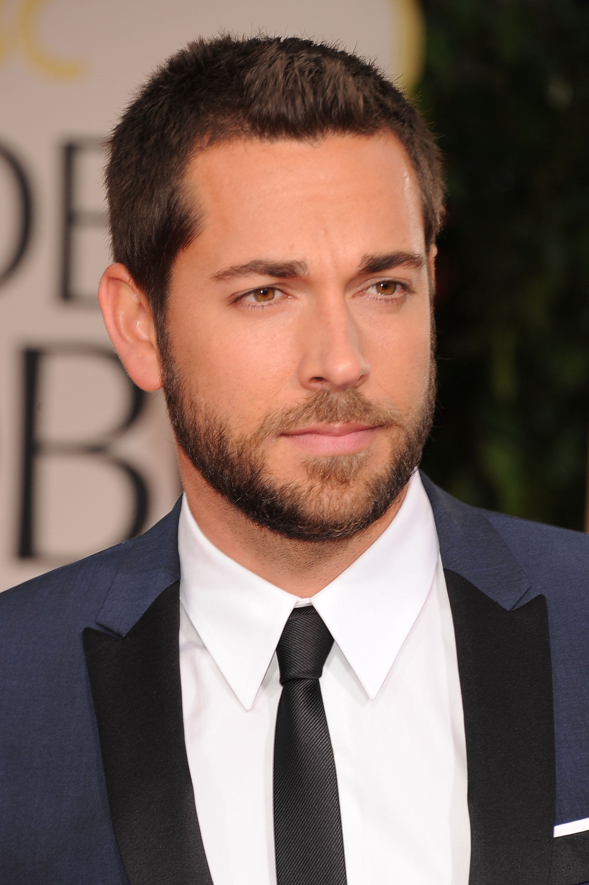 zachary-levi-2015