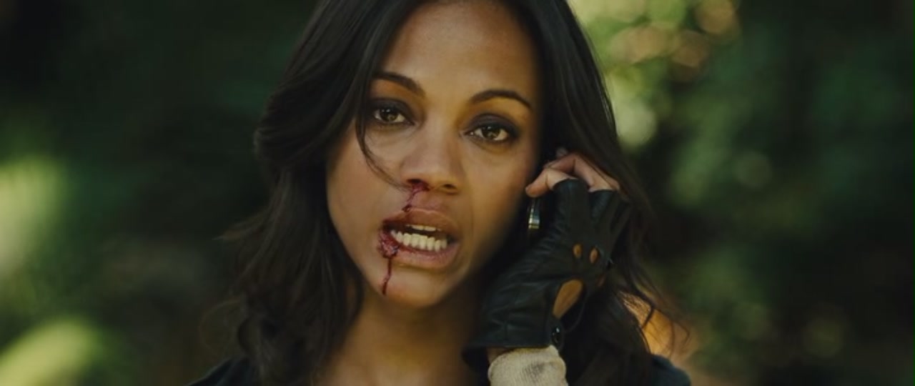 zoe-saldana-summertime