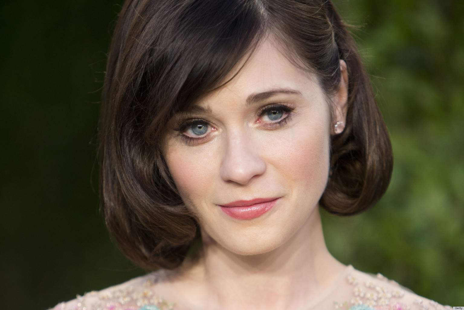 zooey-deschanel-net-worth