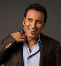 Aasif Mandvi's picture