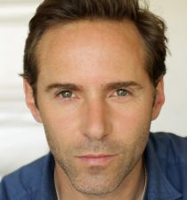 Alessandro Nivola's picture