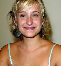 Allison Mack's picture