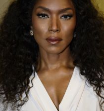 Angela Bassett's picture