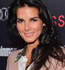 Angie Harmon's picture