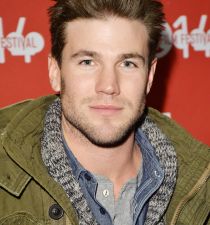 Austin Stowell's picture