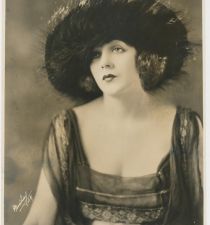 Barbara La Marr's picture