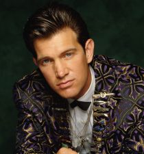 Chris Isaak's picture