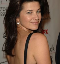 Daphne Zuniga's picture