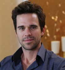 David Walton (actor)'s picture