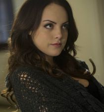 Elizabeth Gillies's picture