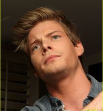 Hunter Parrish's picture