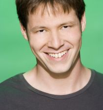 Ike Barinholtz's picture