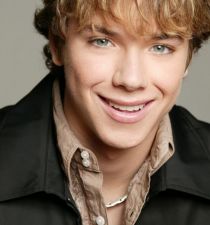 Jeremy Sumpter's picture