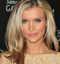 Joanna Krupa's picture