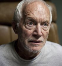 Lance Henriksen's picture