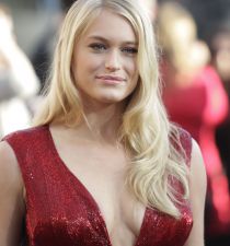 Leven Rambin's picture