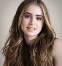 Lily Collins's picture