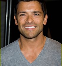 Mark Consuelos's picture