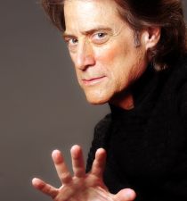 Richard Lewis (comedian)'s picture