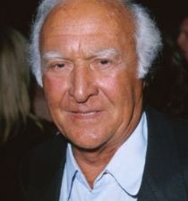 Robert Loggia's picture