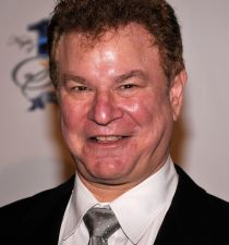 Robert Wuhl's picture