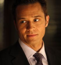 Seamus Dever's picture