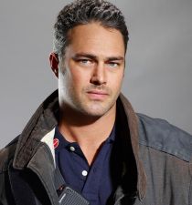 Taylor Kinney's picture