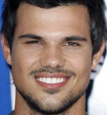 Taylor Lautner's picture