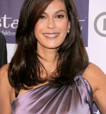 Teri Hatcher's picture