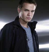 Thomas Dekker (actor)'s picture