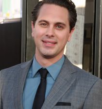 Thomas Sadoski's picture