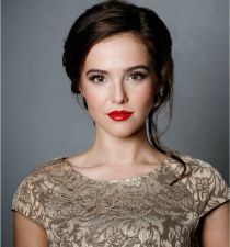 Zoey Deutch's picture